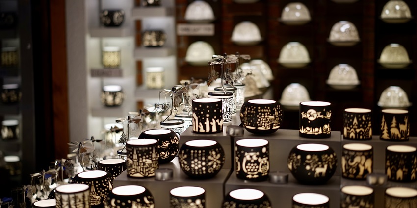 BMG House is one of the shopping places in Dadar for electronics and home appliances.