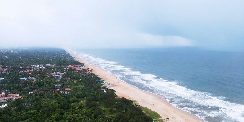 An aerial view of the Baga Beach, one of the top places to visit in Goa with friends.