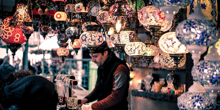 A shop selling home ornaments, essentials and decorating items at Bajirao Road.