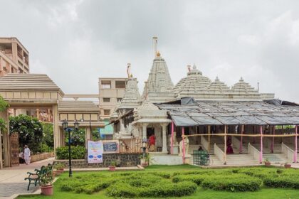 Balumama temple is one of the very few temples dedicated to saint Balumama.