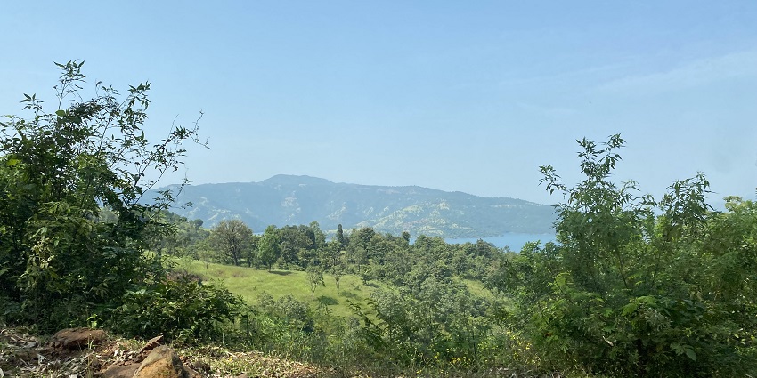 Bamnoli Village with a calm lake - one of the places to visit near Satara, Maharashtra.