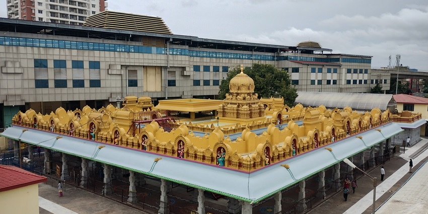 Banashankari Temple in Hubli is known for its intricate carvings and tranquil ambiance