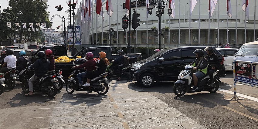 Image of Bandung city on Java Island, a Java tourism spot with cool climate and shopping outlets