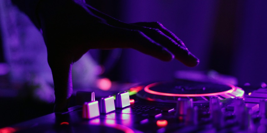 An image of vibrant nightlife scene in Bangalore, the Pub Capital of India.