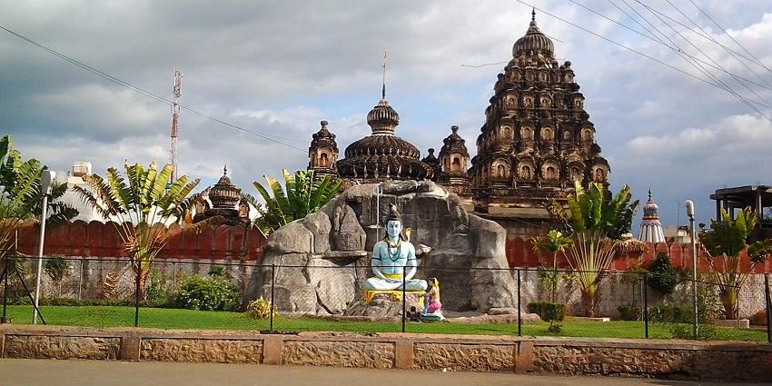 Stunning view of Siddheshwar Temple, a best place near Bhigwan Wildlife Sanctuary!