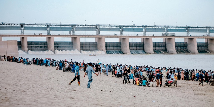 An image of Bargi Dam, a picturesque location with opportunities for boating and picnics.
