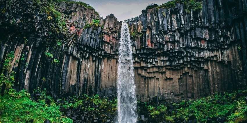 A picture of Bekare Waterfalls, one of the best places to visit near Karjat for all.