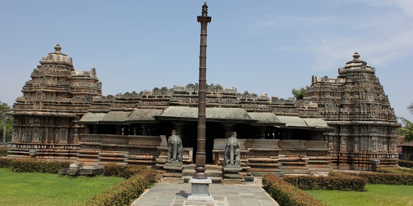 Veeranarayana Temple in Belavadi, a revered temple with unique and exquisite artistry.