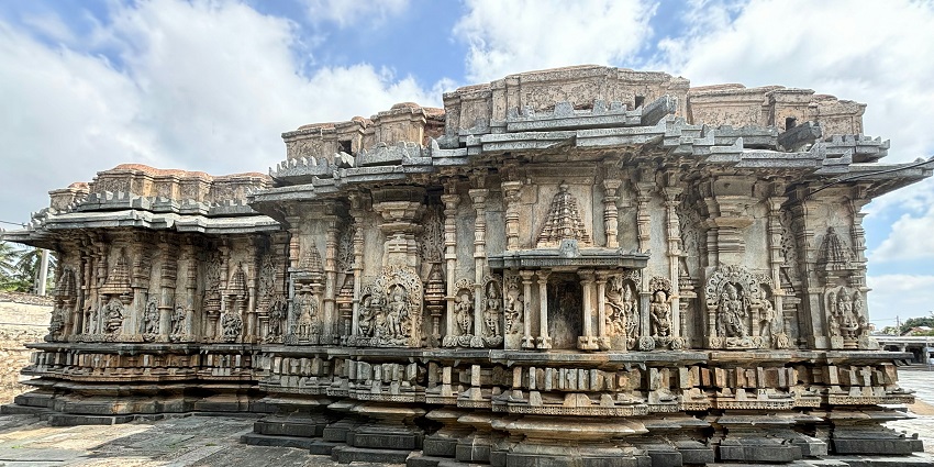 A view of iconic Belur, one of the famous places to visit near Bangalore within 300 kms.