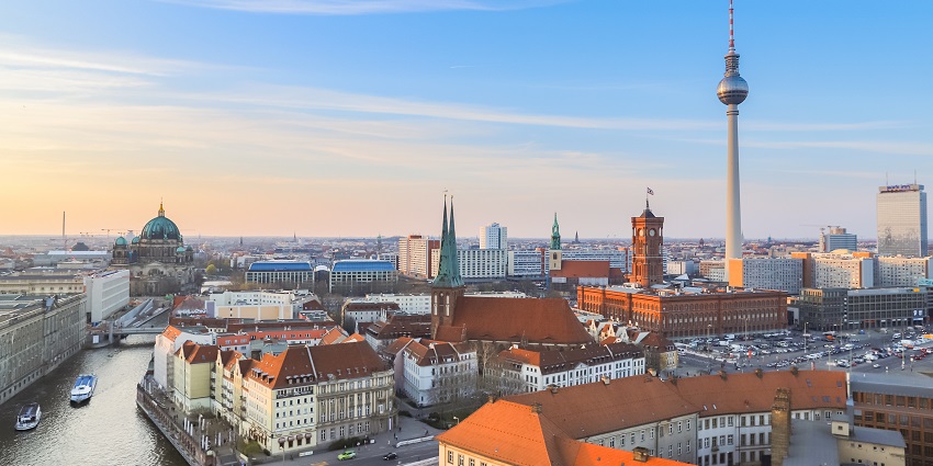 Cultural hub with historic landmarks, one of the best party places in Europe.