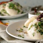 A plate of idli, the best food in Madurai offers diverse, flavorful South Indian cuisine