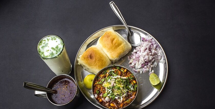 Misal Pav is one of the best foods in Mahabaleshwar that you savour while on a holiday here