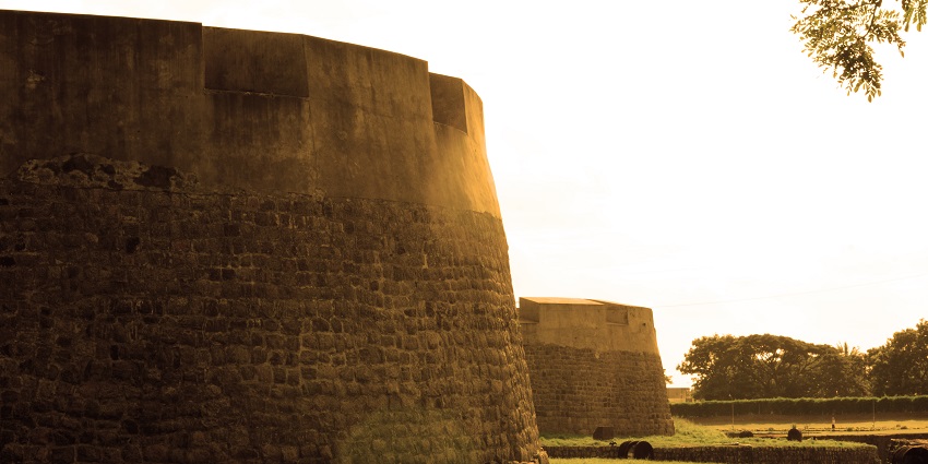 The best time to visit Panipat Fort Maharashtra is between October and March.