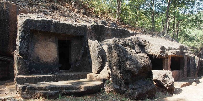 The best time to visit Panhalekaji Caves is between October to March