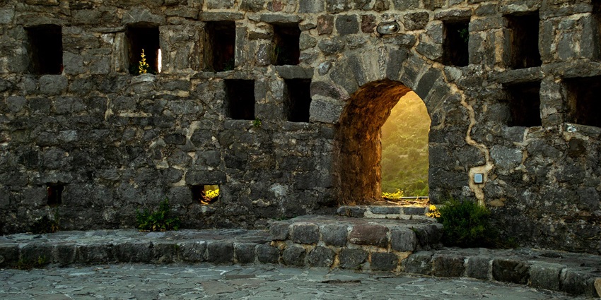 The best time to visit Maharashtra is from October to March when the weather is cool.
