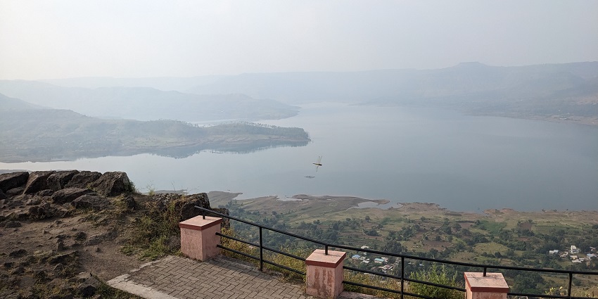 The best time to visit Chandan Vandan Fort Maharashtra is from July to February.