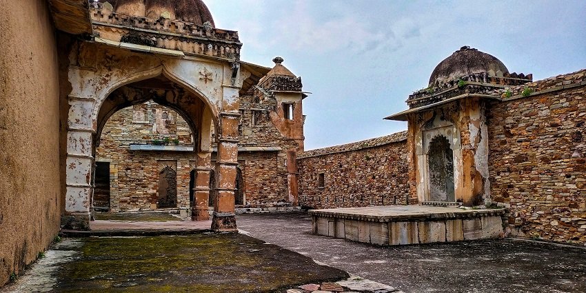 The best time to visit Maharashtra is during the winters, from November to February.