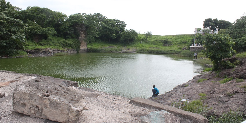 The best time to visit Antur Fort is October to March, perfect for trekking and sightseeing.