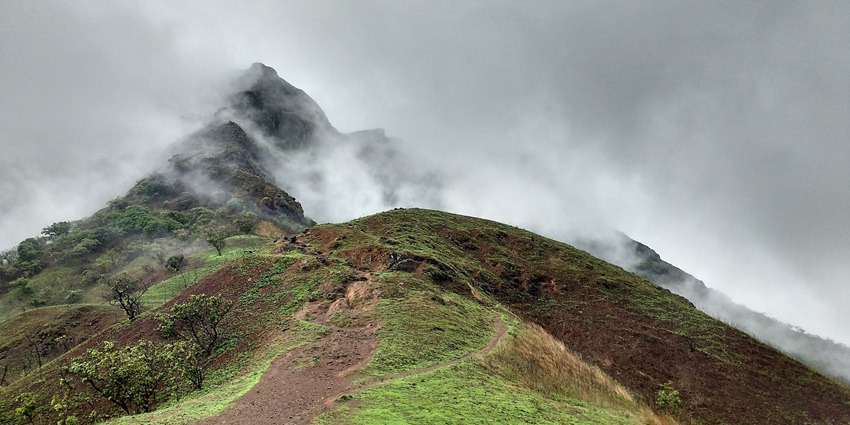 The best time to visit Chandan Fort Maharashtra is from October to March.