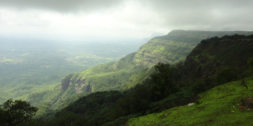 Visit Sandhan Valley in the rainy season between June and September