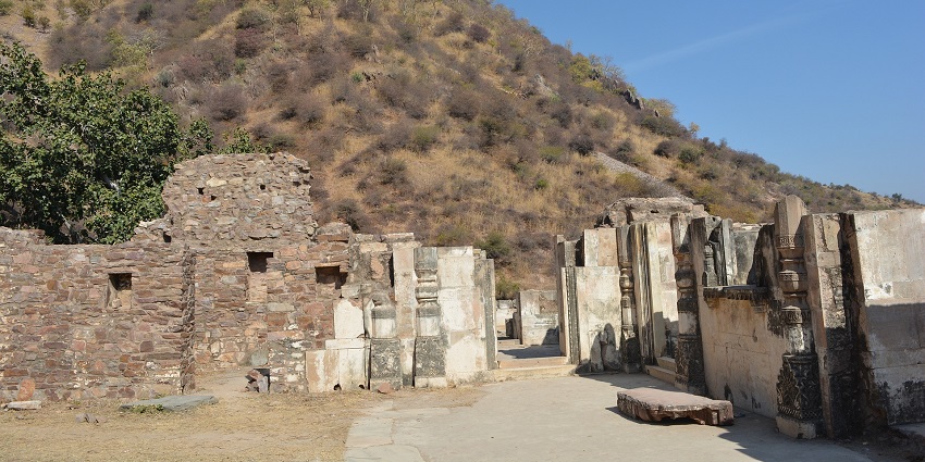 Bayana Fort is best visited during the months of October and March