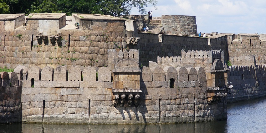 The ideal time to visit Varaha Caves Tamil Nadu is between November and February.