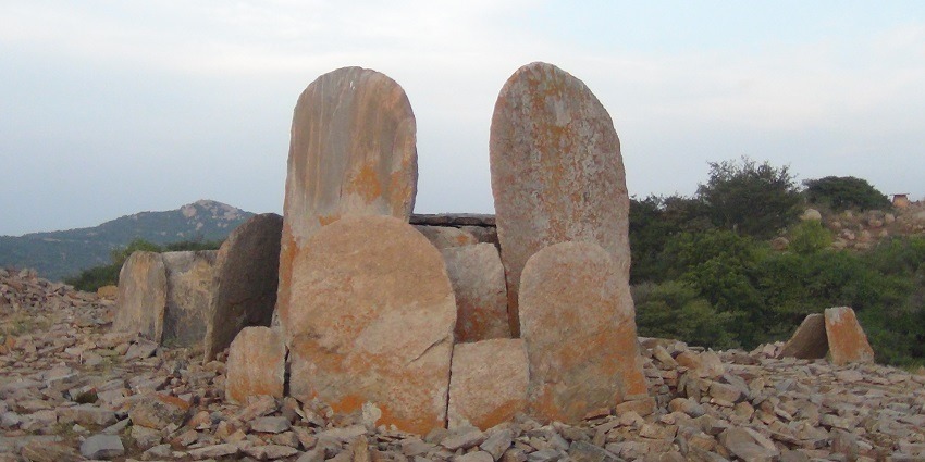 Best Time to Visit Rayakottai Fort is in winter and rainy season.