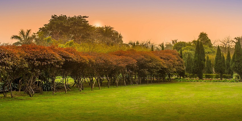 To visit Andal Temple, November to February, the winter season, is the ideal time.