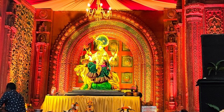 Image of a temple inside during Navaratri festival at Pachaiamman Temple