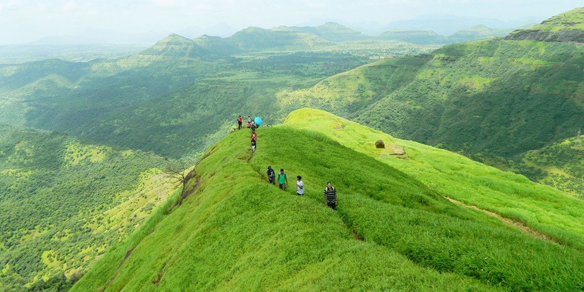 The best time to visit Prachitgad Fort Maharashtra is from November to February.