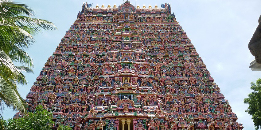 Find serenity in the divine atmosphere of Sarangapani Temple.