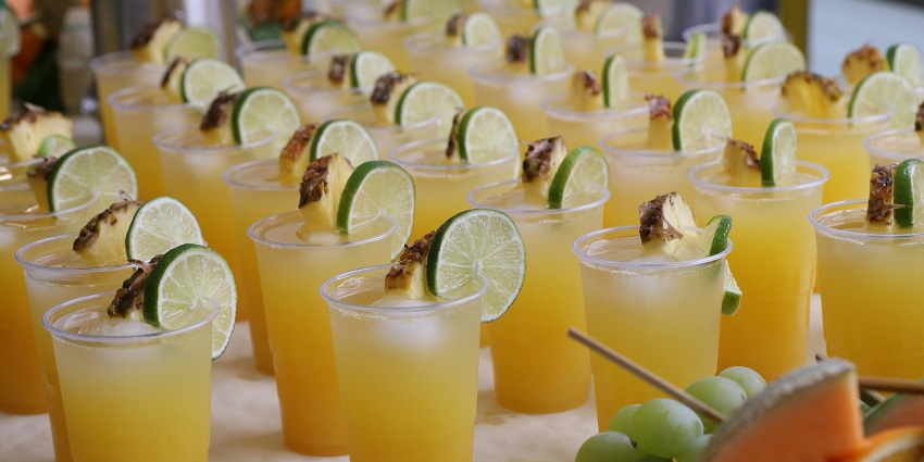 A resort providing excellent service and several drinks for a pool party in Amritsar.