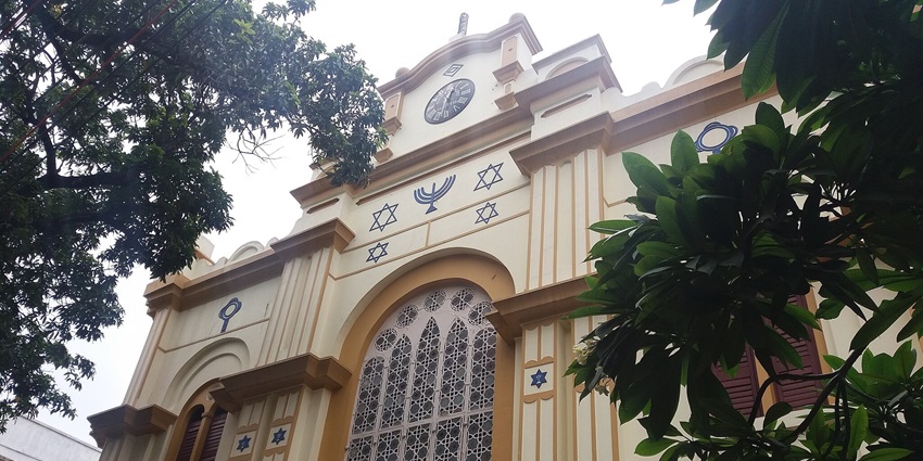 Explore this iconic 18th-century worship place for the Jewish community in the area.