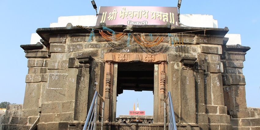 A picture of another religious site, Bhairavnath temple, present on the hills of Satara.