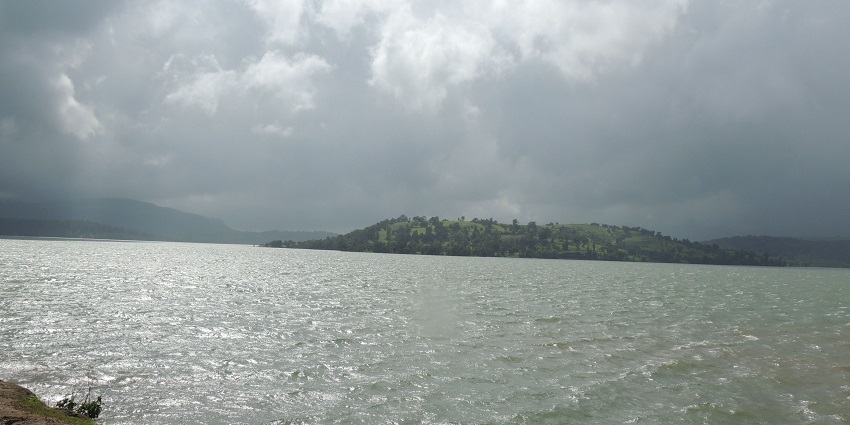 Bhandardara, the tranquil lakeside village with trekking and stunning waterfalls