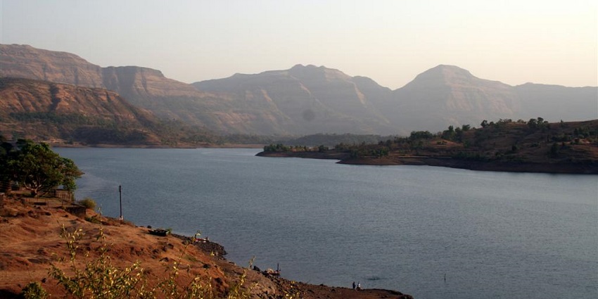 An image of the Backwaters of Bhandardara that is formed by Wilson dam in Maharashtra