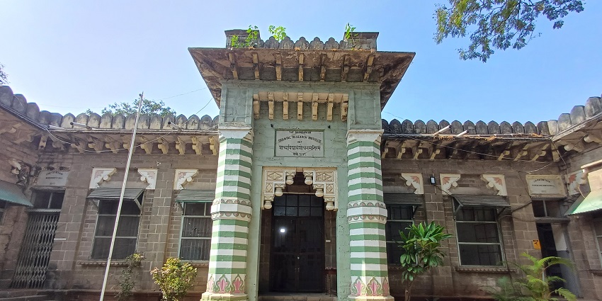 An image of Bhandarkar Institute, which is one of the haunted places to visit in Pune.