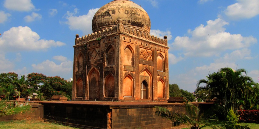 Bharid Shahi Garden is one of the historic places to visit in Bidar, ideal for exploration.