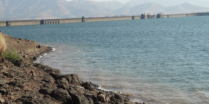 Bhatghar Dam, surrounded by dense greenery, is a popular destination near Maharashtra