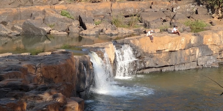 Bhattiwadi Waterfall, the stunning cascade surrounded by lush greenery and tranquility