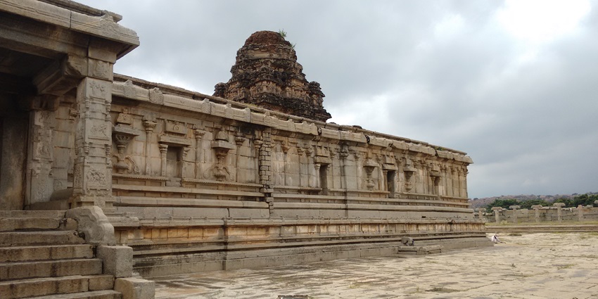 Tourist places in Dharwad feature the Bhavanishankar Temple, with exquisite architecture.