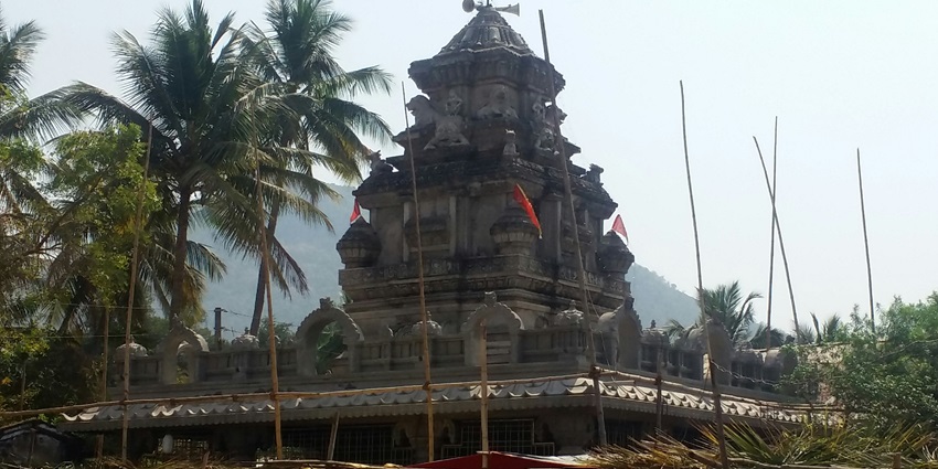 Bhimashankar Jyotirlinga is one of the Jyotirlingas of Lord Shiva that is a major spiritual centre