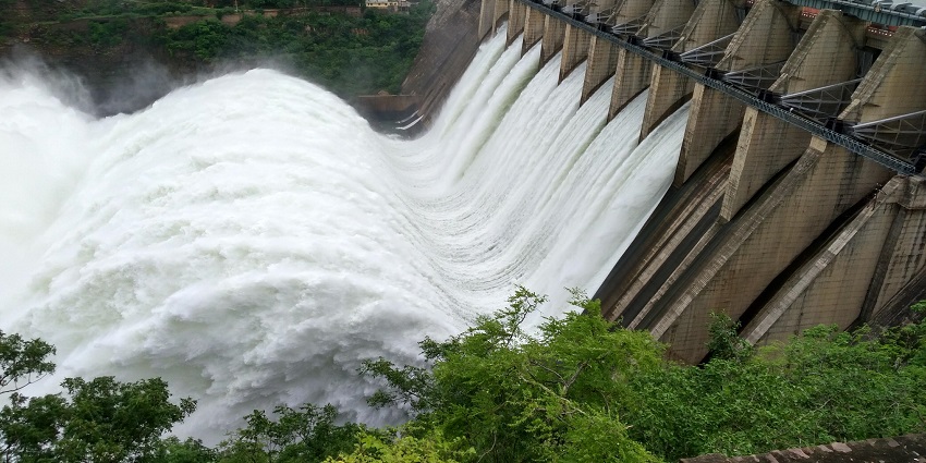One of the offbeat places near Pune is the Bhira Dam, showcasing a large reservoir with water levels visible