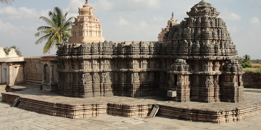 Bhoga Narasimha Temple has ancient architecture and spiritual significance in Karnataka.