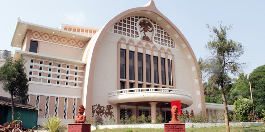 A side view of the popular Rabindra Bhavan in Bhopal with a garden in front of it