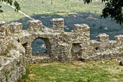 Ancient fortification wall showcasing historical architecture and stonework.