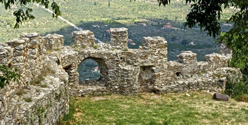 Ancient fortification wall showcasing historical architecture and stonework.