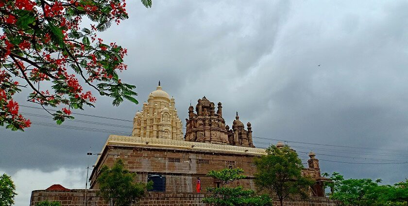 Bhuleshwar temple in Maharashtra is a place of immense spiritual belief, which you must indulge in.