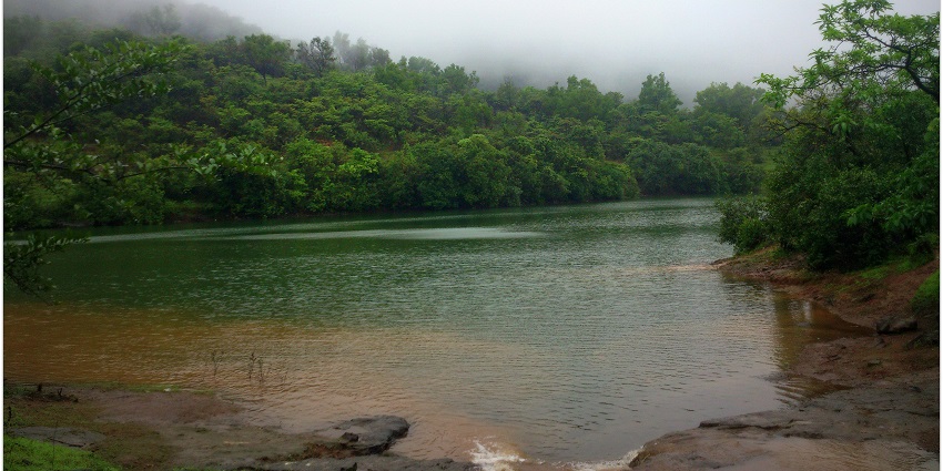 An image view of the eerie and serene-looking Bhushi Dam, a site of tragic accidents.