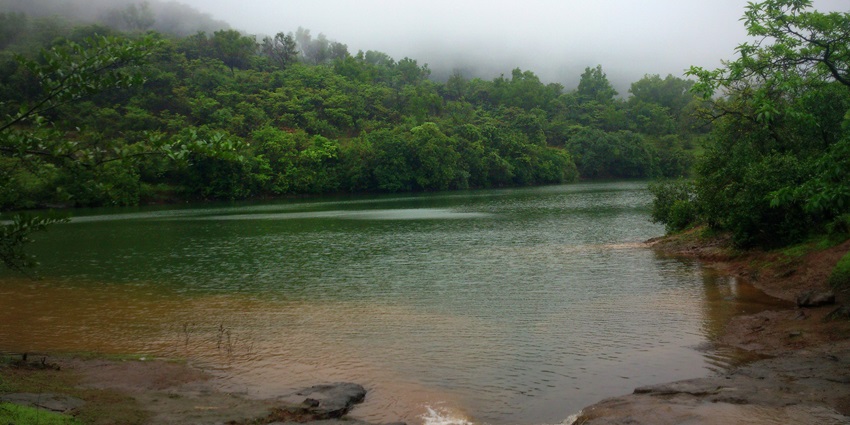 Image of Bhushi Dam: Scenic retreat for picnics and outdoor relaxation